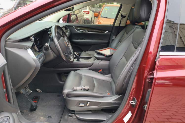 Used Cadillac XT5 2017 Anniversary Edition 25T Luxury Model Left Front Seat