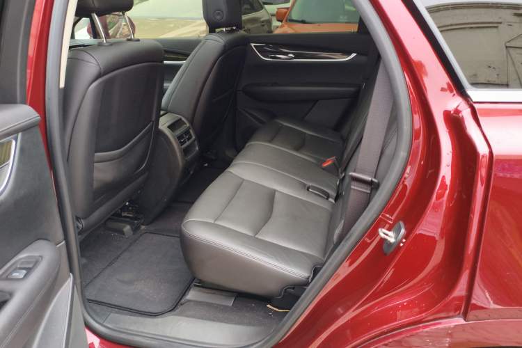 Used Cadillac XT5 2017 Anniversary Edition 25T Luxury Model Left Rear Seat