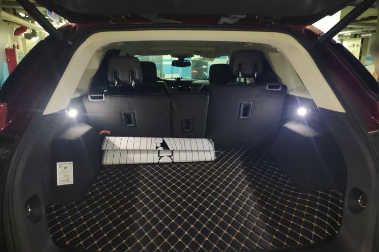 Used Cadillac XT5 2017 Anniversary Edition 25T Luxury Model Trunk