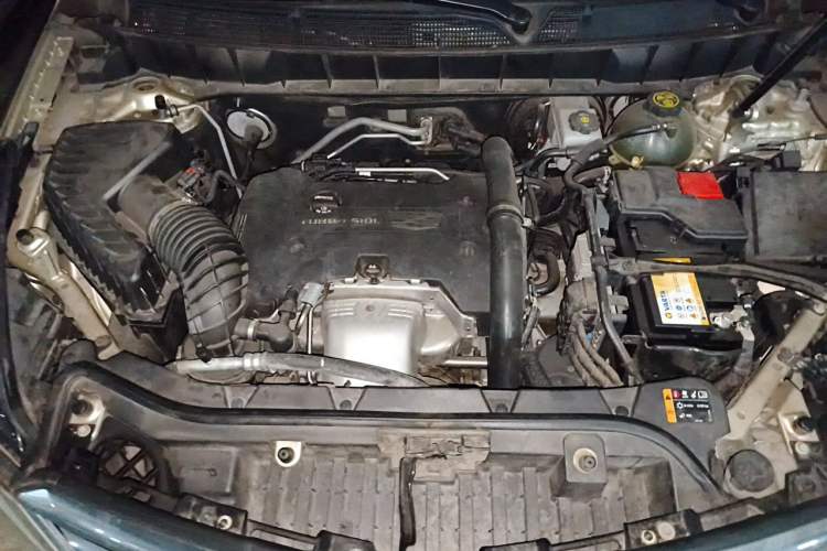 Used Cadillac XT5 2017 Anniversary Edition 25T Luxury Model Engine Bay