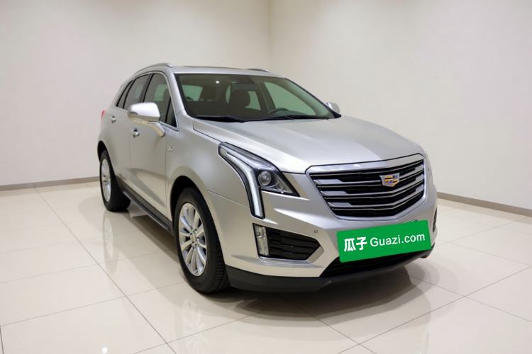 Used Cadillac XT5 2017 Anniversary Edition 25T Luxury Model Front Right 45 Deg