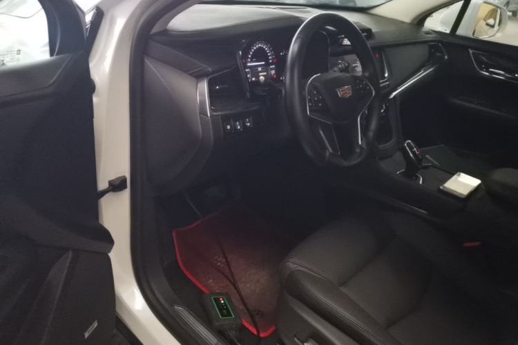Used Cadillac XT5 2017 Anniversary Edition 25T Luxury Model Driver Seat