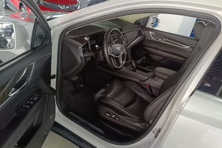 Used Cadillac XT5 2017 Anniversary Edition 28T Four-Wheel Drive Luxury Model Driver Seat