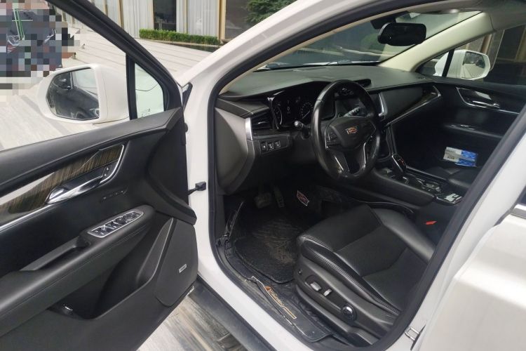 Used Cadillac XT5 2017 Anniversary Edition 25T Luxury Model Driver Seat