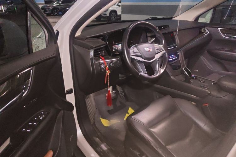 Used Cadillac XT5 2017 Anniversary Edition 25T Luxury Model Driver Seat