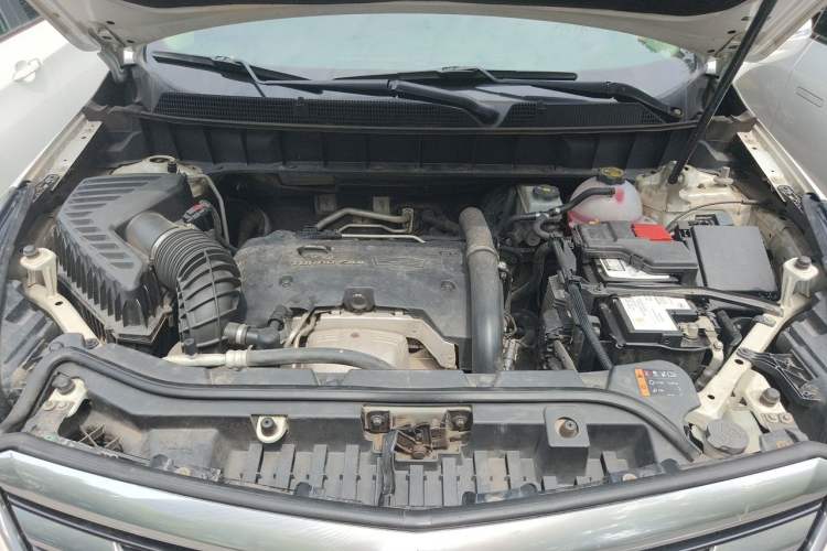 Used Cadillac XT5 2017 Anniversary Edition 25T Luxury Model Engine Bay