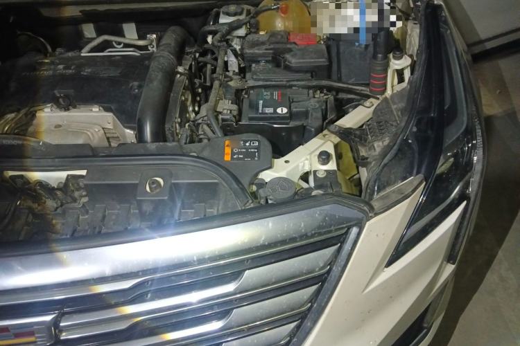 Used Cadillac XT5 2017 Anniversary Edition 28T Four-Wheel Drive Luxury Model Engine Bay Left