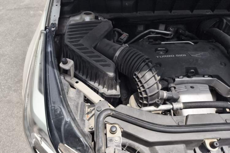 Used Cadillac XT5 2017 Anniversary Edition 25T Luxury Model Engine Bay Right