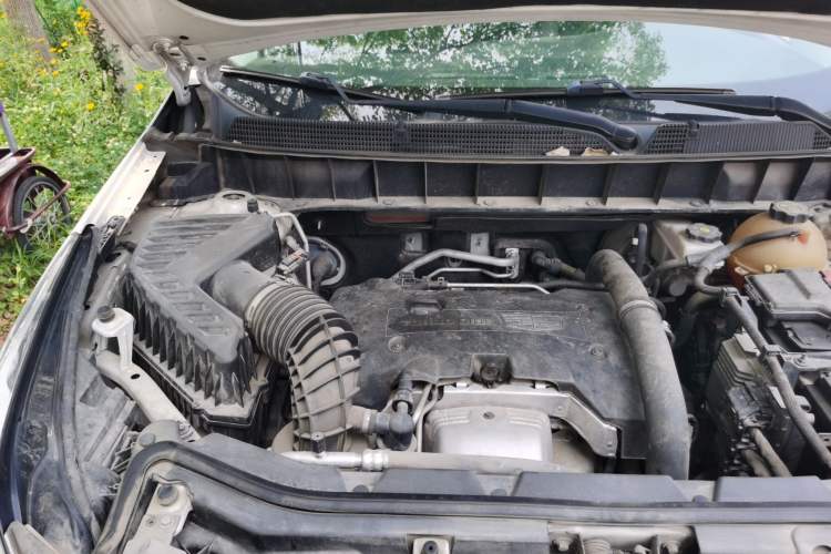 Used Cadillac XT5 2017 Anniversary Edition 25T Luxury Model Engine Bay Right