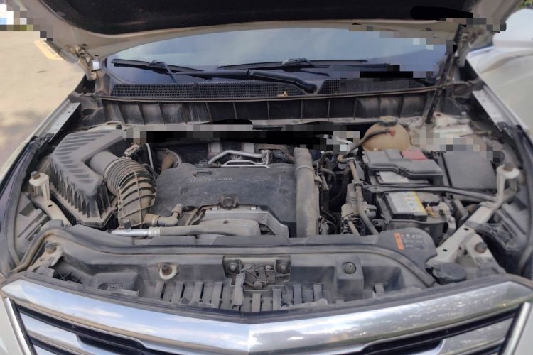 Used Cadillac XT5 2017 Anniversary Edition 25T Luxury Model Engine Bay