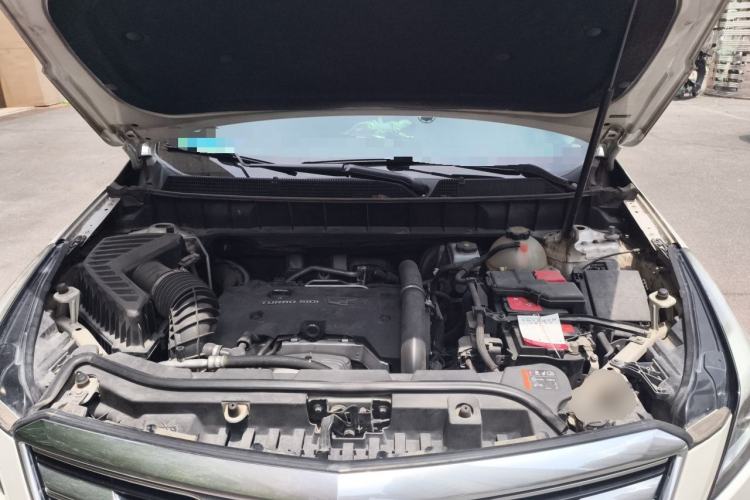 Used Cadillac XT5 2017 Anniversary Edition 25T Luxury Model Engine Bay