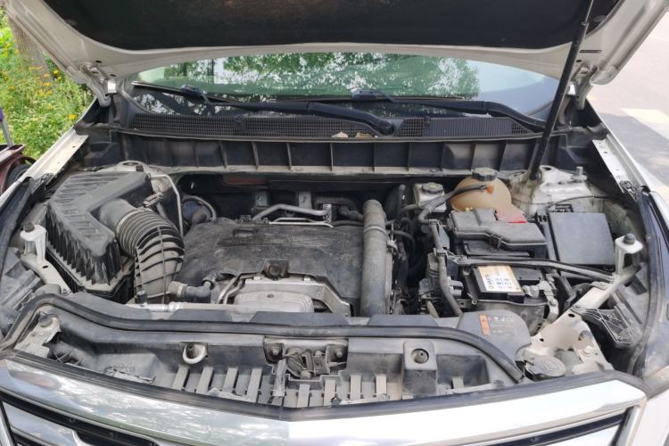 Used Cadillac XT5 2017 Anniversary Edition 25T Luxury Model Engine Bay