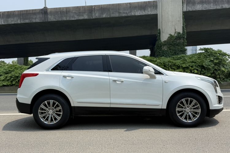 Used Cadillac XT5 2017 Anniversary Edition 28T Four-Wheel Drive Luxury Model Exterior 10