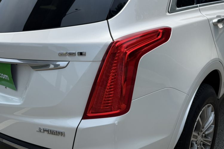 Used Cadillac XT5 2017 Anniversary Edition 28T Four-Wheel Drive Luxury Model Exterior 12