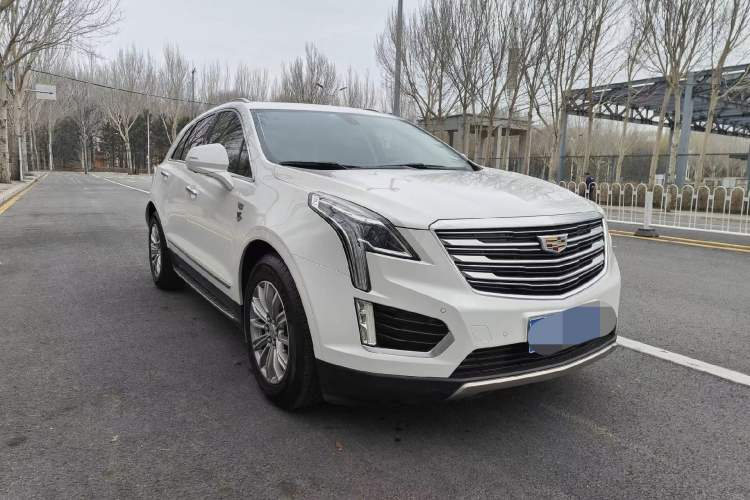 Used Cadillac XT5 2017 Anniversary Edition 28T Four-Wheel Drive Luxury Model Exterior 2