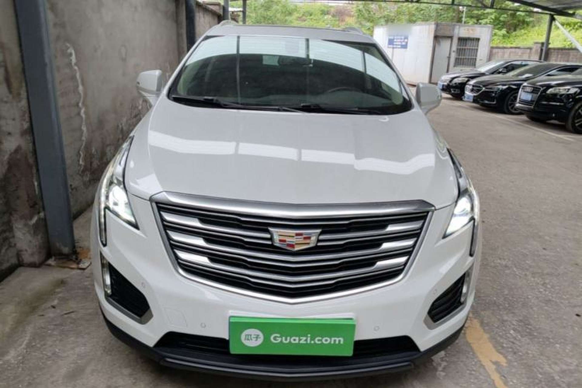 Used Cadillac XT5 2017 Anniversary Edition 25T Luxury Model Front