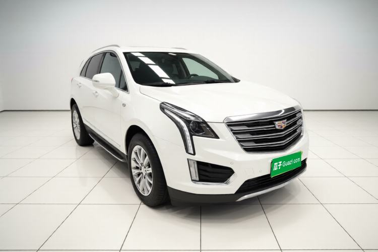 Used Cadillac XT5 2017 Anniversary Edition 25T Luxury Model Front Right 45 Deg