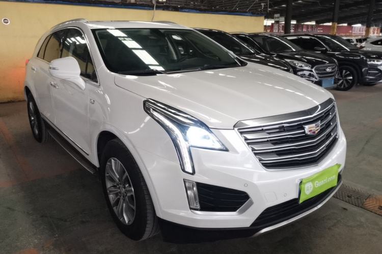 Used Cadillac XT5 2017 Anniversary Edition 25T Luxury Model Front Right 45 Deg
