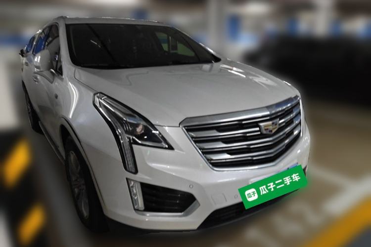 Used Cadillac XT5 2017 Anniversary Edition 28T Four-Wheel Drive Luxury Model Front Right 45 Deg