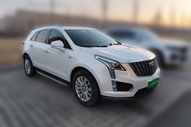 Used Cadillac XT5 2017 Anniversary Edition 28T Four-Wheel Drive Tech Model Front Right 45 Deg