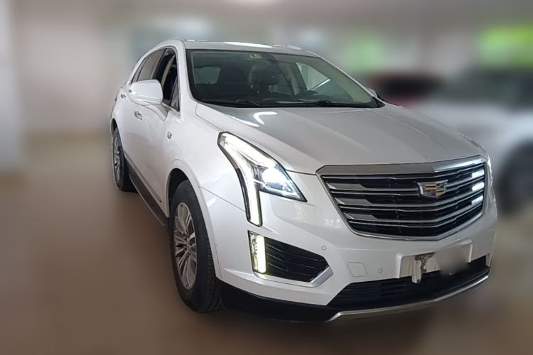 Used Cadillac XT5 2017 Anniversary Edition 28T Four-Wheel Drive Luxury Model Front Right 45 Deg