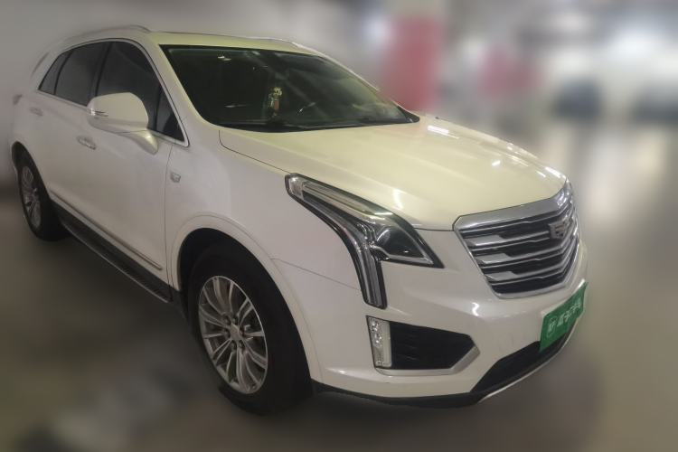 Used Cadillac XT5 2017 Anniversary Edition 28T Four-Wheel Drive Luxury Model Front Right 45 Deg