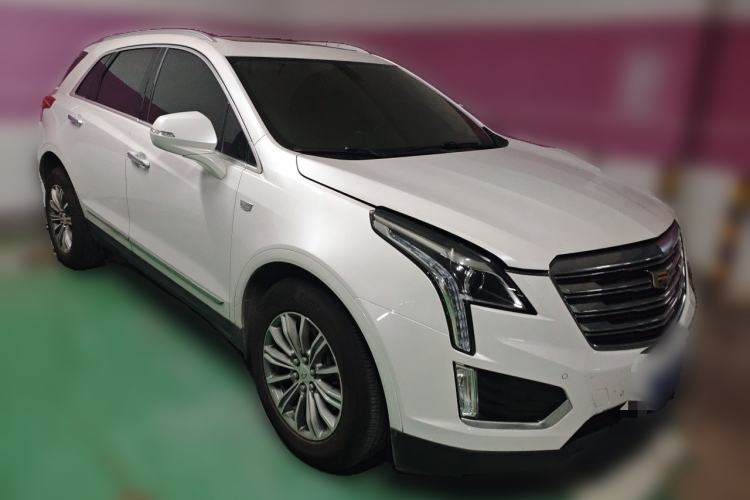 Used Cadillac XT5 2017 Anniversary Edition 25T Luxury Model Front Right 45 Deg