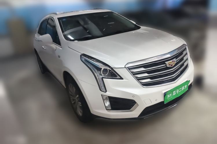 Used Cadillac XT5 2017 Anniversary Edition 25T Luxury Model Front Right 45 Deg