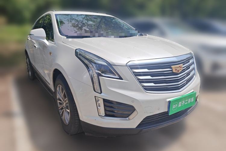 Used Cadillac XT5 2017 Anniversary Edition 28T Four-Wheel Drive Luxury Model Front Right 45 Deg