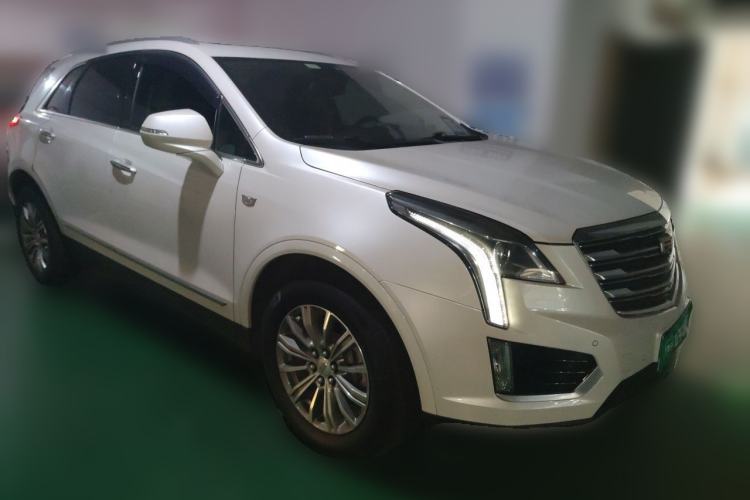 Used Cadillac XT5 2017 Anniversary Edition 25T Luxury Model Front Right 45 Deg