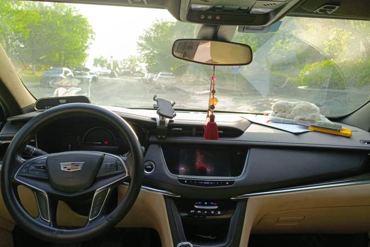 Used Cadillac XT5 2017 Anniversary Edition 25T Tech Model Headliner