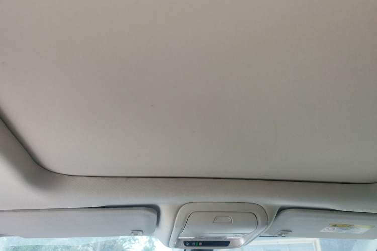Used Cadillac XT5 2017 Anniversary Edition 25T Luxury Model Headliner