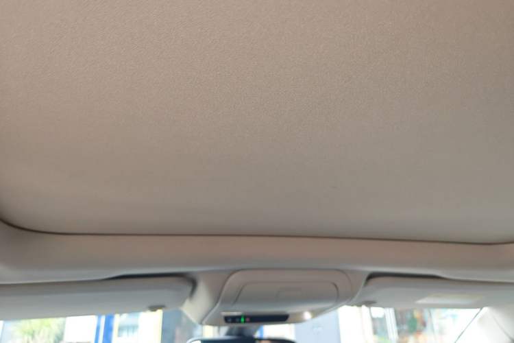 Used Cadillac XT5 2017 Anniversary Edition 28T Four-Wheel Drive Luxury Model Headliner