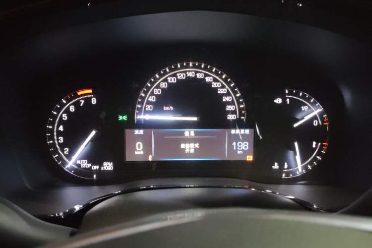 Used Cadillac XT5 2017 Anniversary Edition 25T Luxury Model Instrument Cluster