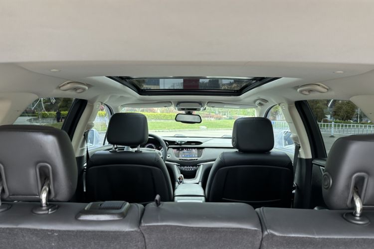 Used Cadillac XT5 2017 Anniversary Edition 28T Four-Wheel Drive Luxury Model Interior 2