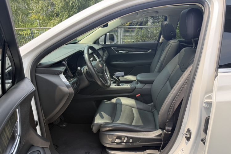 Used Cadillac XT5 2017 Anniversary Edition 28T Four-Wheel Drive Luxury Model Left Front Seat