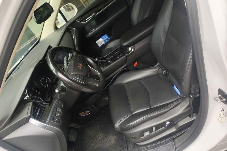 Used Cadillac XT5 2017 Anniversary Edition 25T Luxury Model Left Front Seat