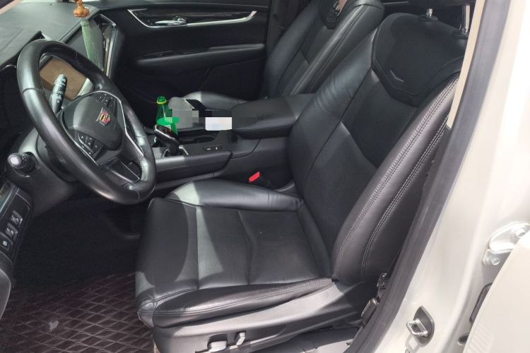 Used Cadillac XT5 2017 Anniversary Edition 25T Luxury Model Left Front Seat