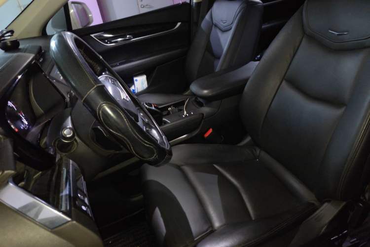 Used Cadillac XT5 2017 Anniversary Edition 28T Four-Wheel Drive Luxury Model Left Front Seat