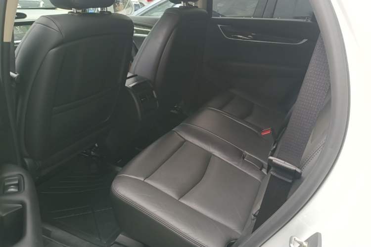 Used Cadillac XT5 2017 Anniversary Edition 25T Luxury Model Left Rear Seat