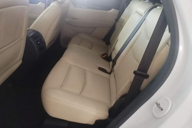 Used Cadillac XT5 2017 Anniversary Edition 28T Four-Wheel Drive Tech Model Left Rear Seat