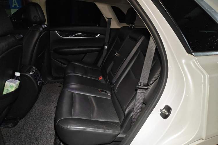 Used Cadillac XT5 2017 Anniversary Edition 28T Four-Wheel Drive Luxury Model Left Rear Seat