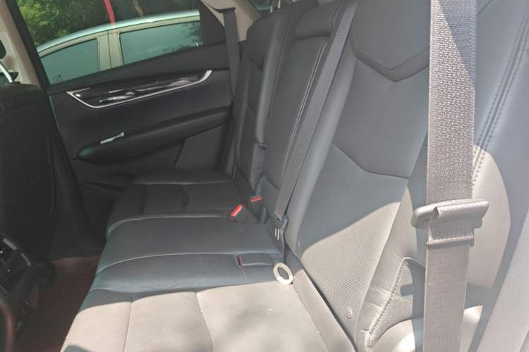 Used Cadillac XT5 2017 Anniversary Edition 28T Four-Wheel Drive Luxury Model Left Rear Seat