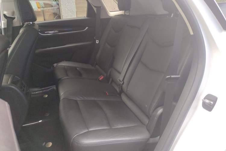 Used Cadillac XT5 2017 Anniversary Edition 25T Luxury Model Left Rear Seat