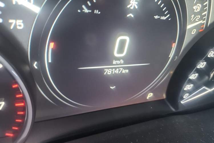 Used Cadillac XT5 2017 Anniversary Edition 28T Four-Wheel Drive Luxury Model Odometer Close Up