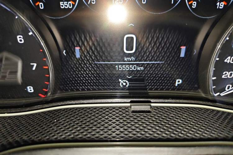 Used Cadillac XT5 2017 Anniversary Edition 28T Four-Wheel Drive Luxury Model Odometer Close Up