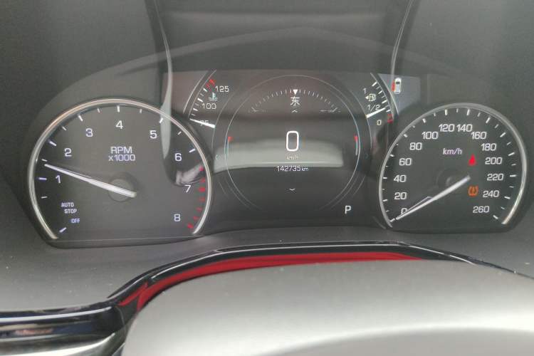 Used Cadillac XT5 2017 Anniversary Edition 25T Luxury Model Odometer Close Up