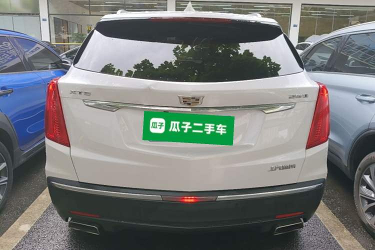 Used Cadillac XT5 2017 Anniversary Edition 25T Luxury Model Rear
