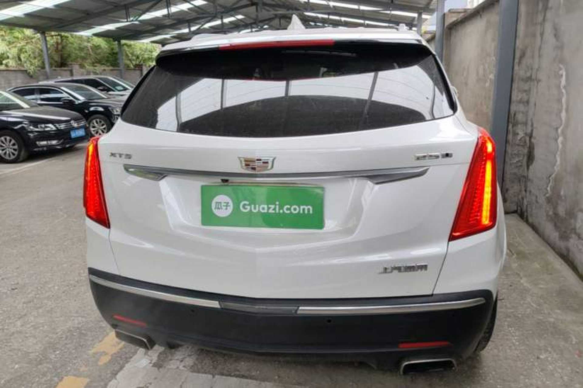 Used Cadillac XT5 2017 Anniversary Edition 25T Luxury Model Rear