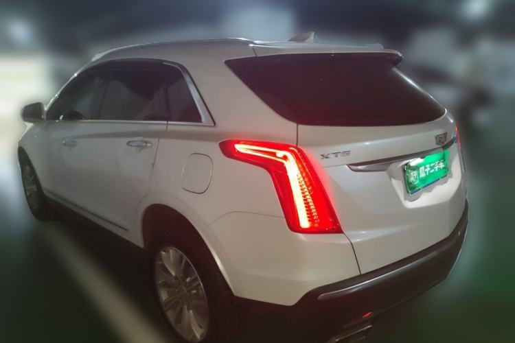 Used Cadillac XT5 2017 Anniversary Edition 25T Luxury Model Rear Left 45 Deg
